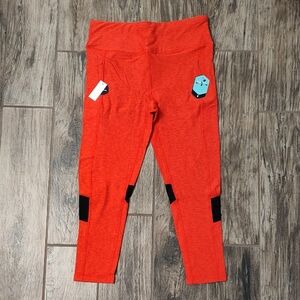 Lularoe Fearless Crop Heather Red Leggings Size Medium NWT